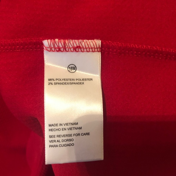 Red dress with Black and white stripes waist bend - Picture 4 of 4